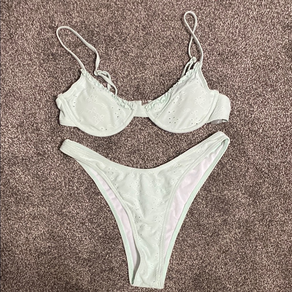 SHEIN Underwire Bikini Set